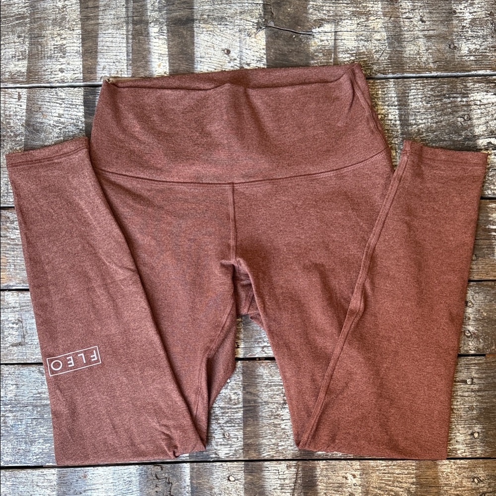 Fleo High-Waist Leggings in Rust Brown